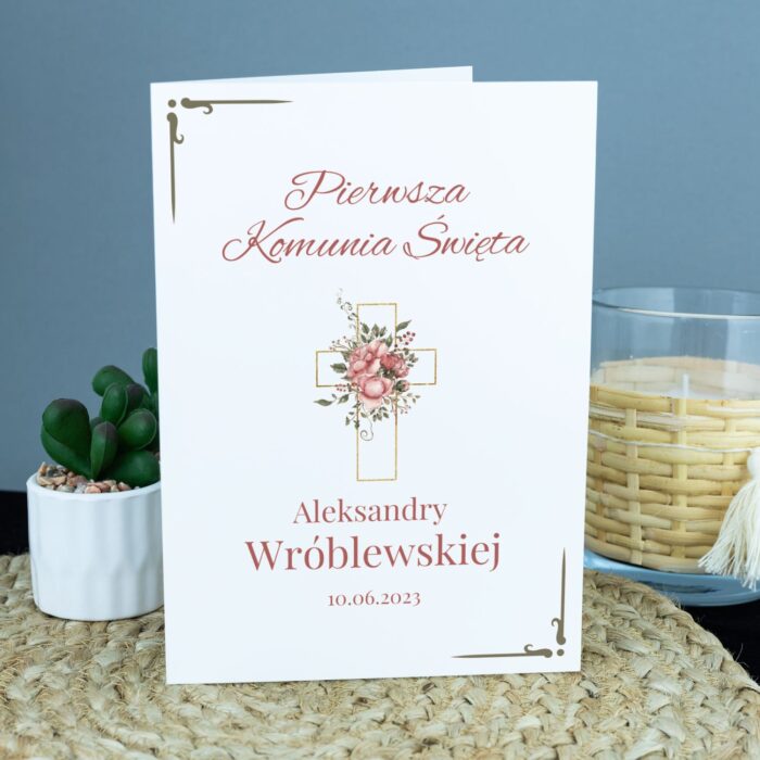 Pierwsza komunia święta dziewczynki